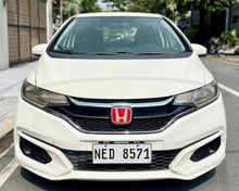 Load image into Gallery viewer, BRAND NEW 1PCS HONDA RED FRONT GRILLE H LOGO JDM EMBLEM FOR HONDA FIT JAZZ 2018-2020 &amp; HONDA HR-V 2016-2022