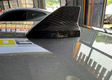 Load image into Gallery viewer, BRAND NEW 2024-2025 FORD MUSTANG REAL CARBON FIBER SHARK FIN ANTENNA COVER CAP