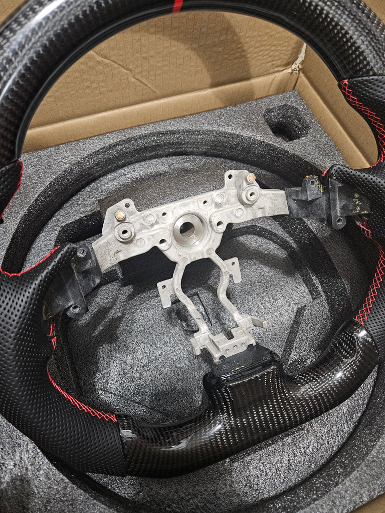 BRAND NEW 2008-2015 Infiniti G37 G25 G35 Real Carbon Fiber Steering Wheel