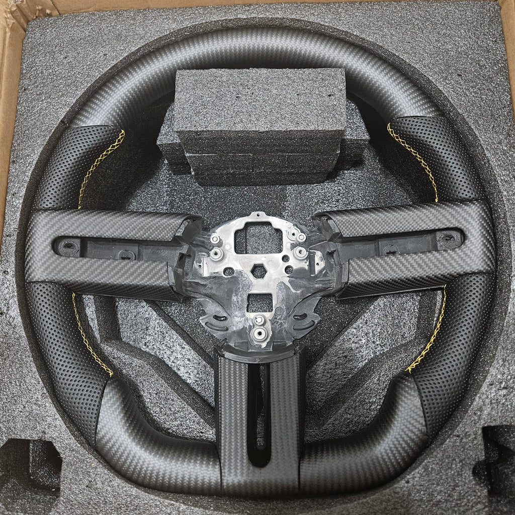 BRAND NEW 2005-2009 FORD MUSTANG / GT Real Carbon Fiber Matte Steering Wheel With Replacement Trim