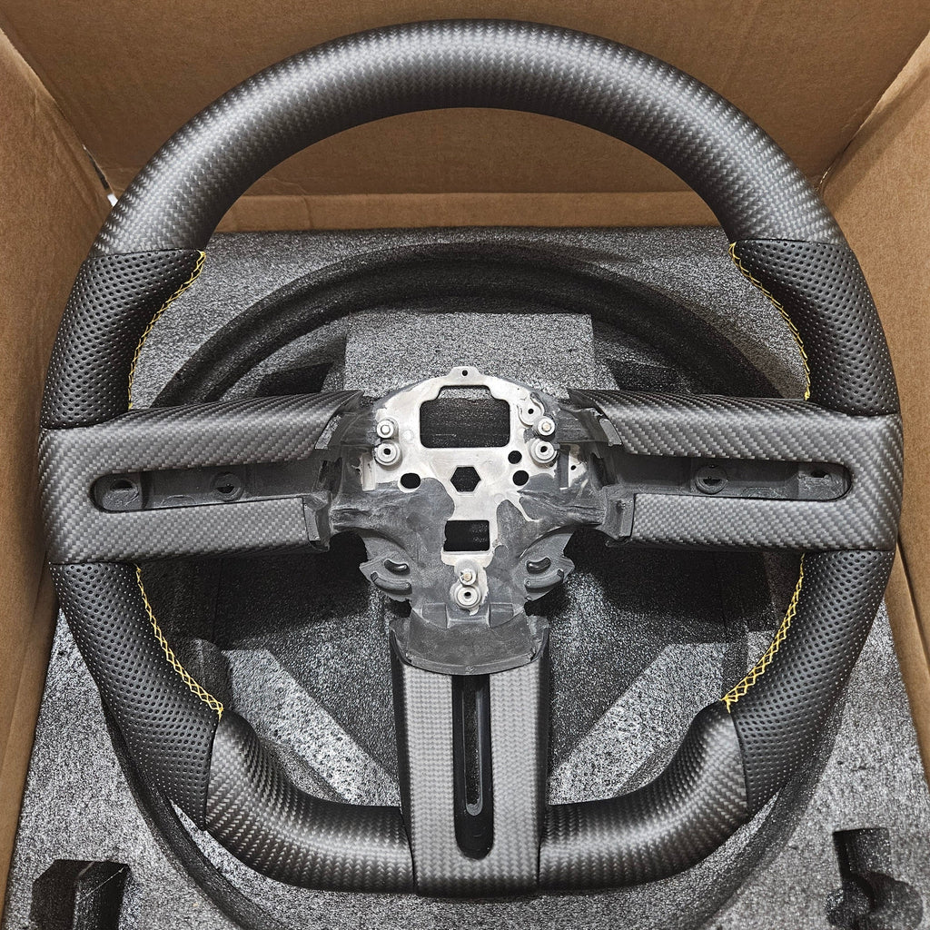 BRAND NEW 2005-2009 FORD MUSTANG / GT Real Carbon Fiber Matte Steering Wheel With Replacement Trim