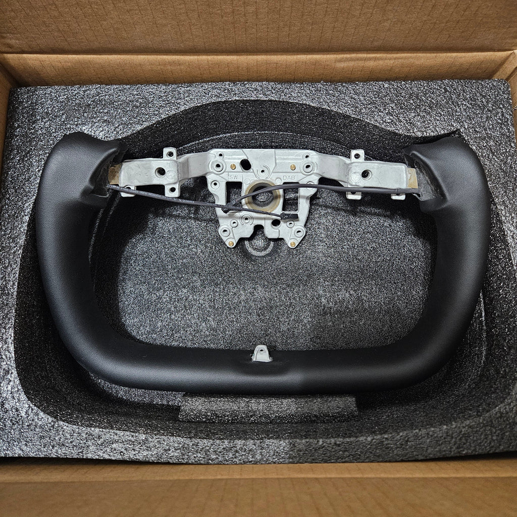 BRAND NEW 2024-2026 Tesla Model 3 Highland Yoke Steering Wheel Leather With Heating Function