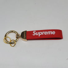 BRAND NEW SUPREME RED PENDANT WITH CALF LEATHER KEYCHAIN KEY RING