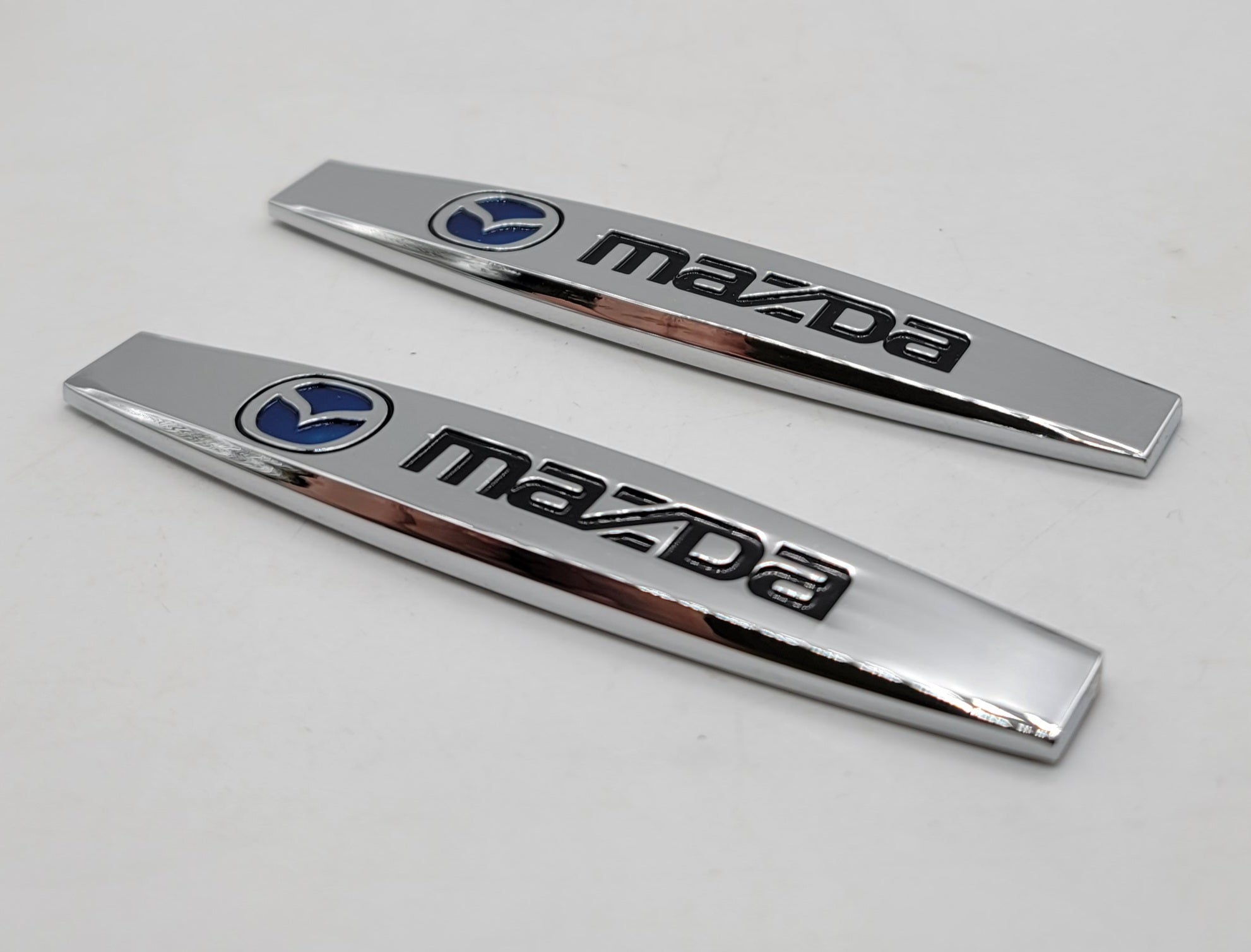 Auto Edelstahl 3D Aufkleber Logo Aufkleber Auto Emblem 3D Aufkleber Logo  Aufkleber für Mazda 2 3