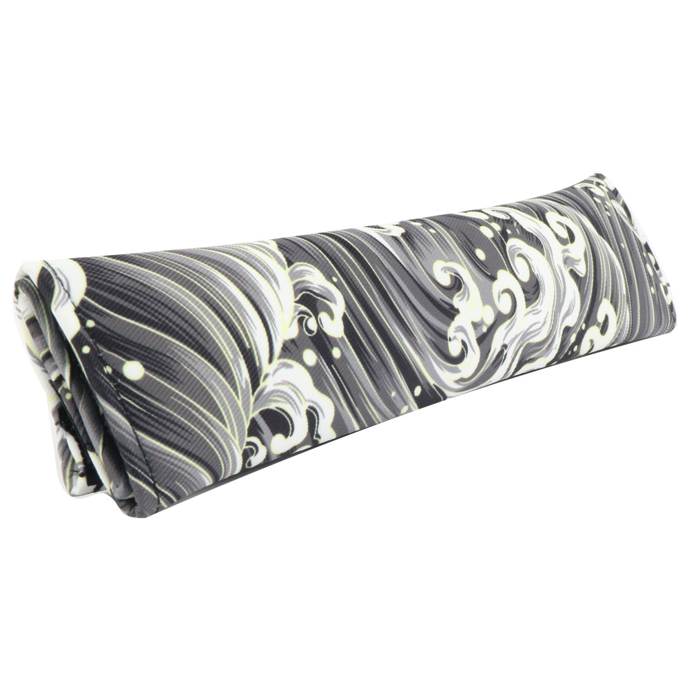 Brand New Universal 2PCS SAKURA Black Wave Fabric Soft Cotton Seat Belt Cover Shoulder Pads