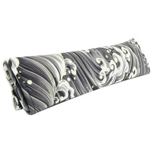 Load image into Gallery viewer, Brand New Universal 2PCS SAKURA Black Wave Fabric Soft Cotton Seat Belt Cover Shoulder Pads